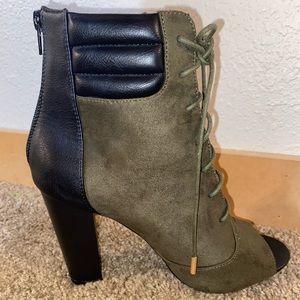 Women’s Lace up Ankle Boots